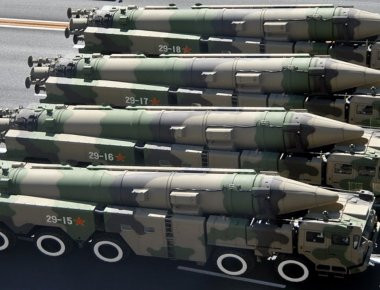 Βίντεο: Τα υπερόπλα νέας τεχνολογίας που διαθέτει η Κίνα και αλλάζουν τις ισορροπίες